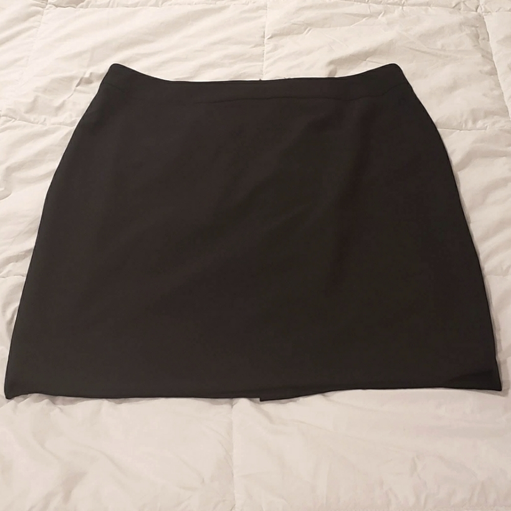 🎉Host Pick🎉🖤Calvin Klein Black Skirt🖤